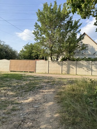 Будинок на першій лінії ставка - фото 1