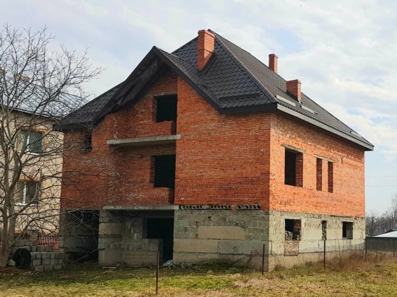 Будинок.Незавершене будівництво. Стрий