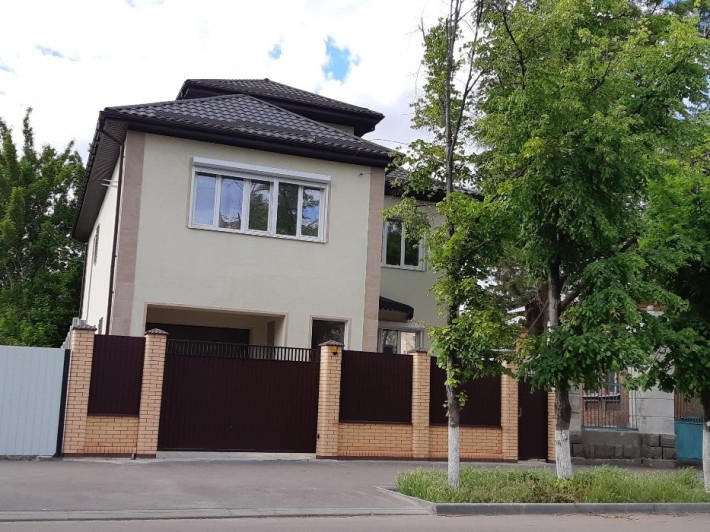 Продаю 2-поверховий  новий будинок у  центрі Слов'янська - фото 1