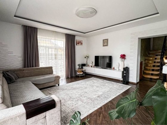 Продається просторий будинок    10 хв від Трускавця машиною Трускавец