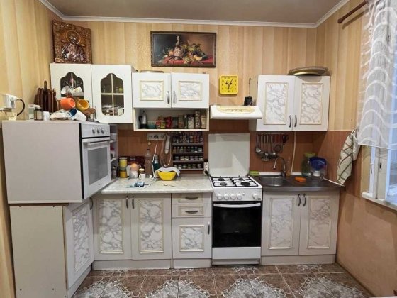 продаж частини будинку в центральній частині міста Умань