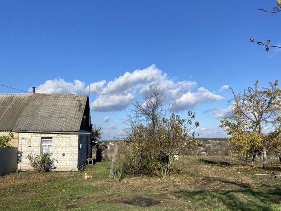 Продам частину будинку з чудовою земельною ділянкою. Фастов