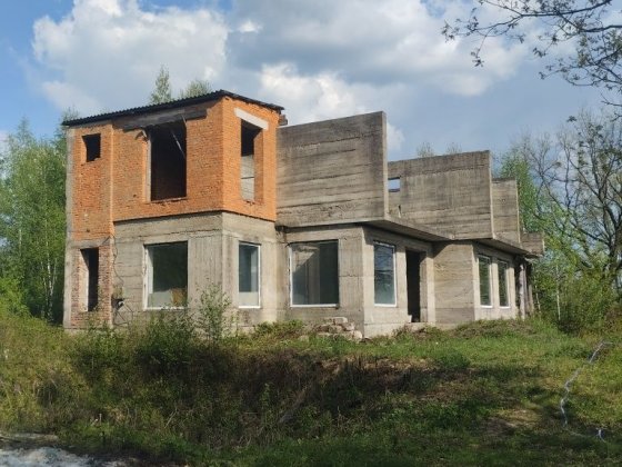 Ділянка з незакінченим будівництвом Хуст