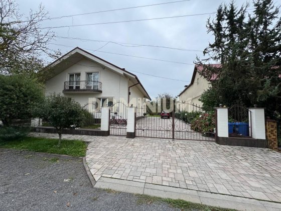 Продається будинок в м. Хуст, вул. Братів Шерегиїв Хуст