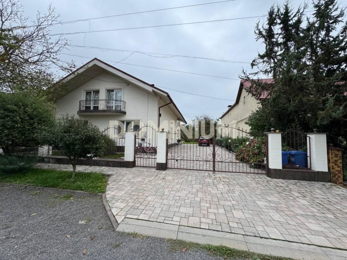 Продається будинок в м. Хуст, вул. Братів Шерегиїв - фото 1