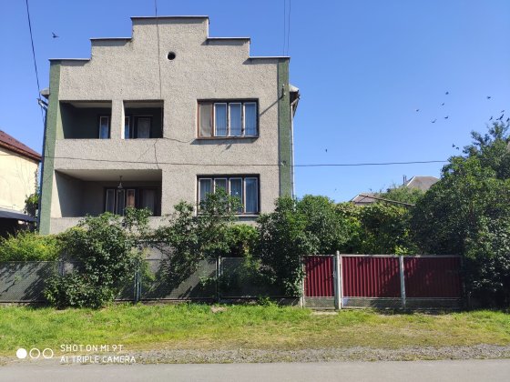 Продам Дом или обмин на квартиру з доплатою Хуст