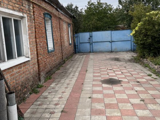 Продам 1/2 дома в г. Чугуев( Осиновка) Чугуев