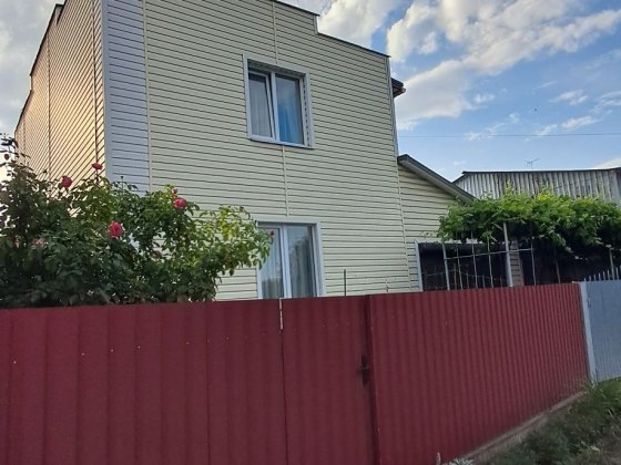 Продам приватний будинок в місті. Хмельницький