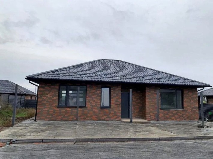 Продаж окремого будинку,вул.Багабунти, індивідуальне опалення,тераса - фото 1