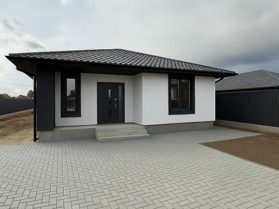 Продаж будинку з чудовою локацією! Зарванцы