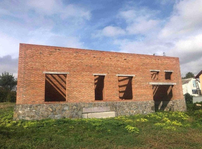 Незавершене будівництво  Зарванці вул. Хмелянська - фото 1