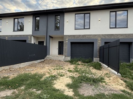 Таунхаус на Вінницьких Хуторах з гаражем Винницкие Хутора