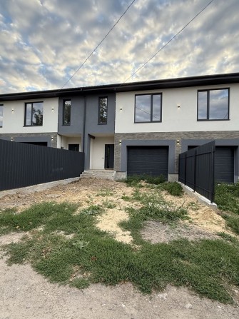 Таунхаус на Вінницьких Хуторах з гаражем - фото 1