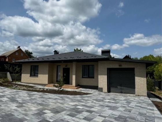 Новий будинок з євроремонтом та благоустроєм двору Вінницькі Хутори