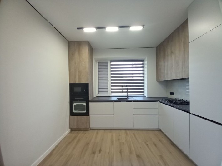 Продаж будинку з ремонтом, кухнею та технікою, Зарванці - фото 1