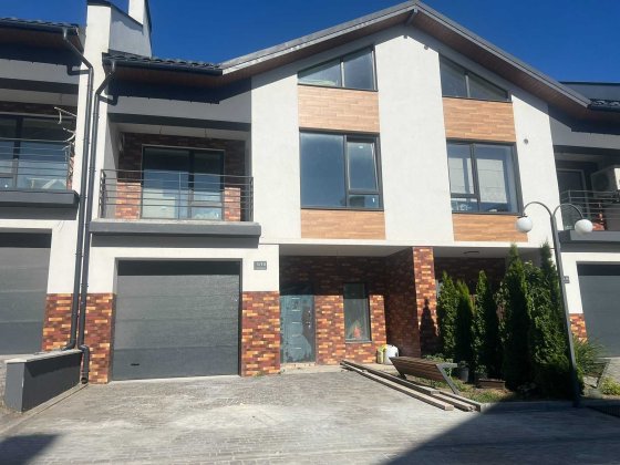 Продам котедж з панорамним виглядом на ліс Дендропарку Хмельницький