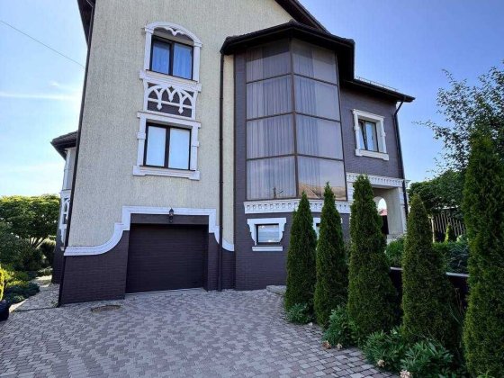 Будинок з ремонтом в елітному районі міста. 20 соток. Без комісії! Хмельницький