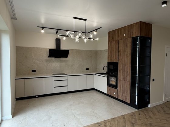 Продаж сучасного дуплексу з ремонтом у Боратині, 4-та Набережна Боратин