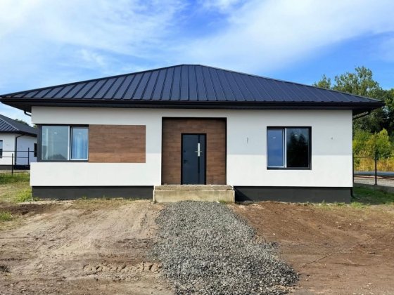 Продаж будинку на просторій ділянці в с.Боратин Боратин