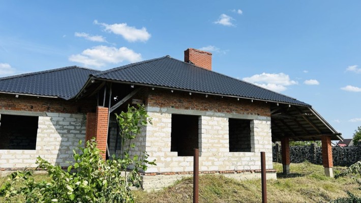Будинок (незавершене будівництво) в Зміїнці, вулиця Калинова, 7 - фото 1
