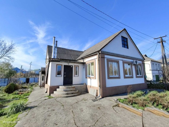 Продам дом с ремонтом Подгороднее. БЕЗ КОМИССИИ ДЛЯ ПОКУПАТЕЛЯ - фото 1