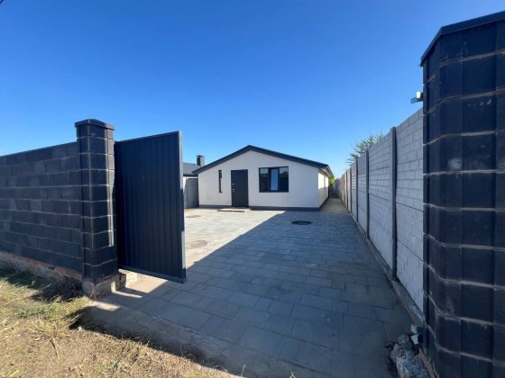 Продаётся новый дом в Подгородное(квартира на земле) Подгородное