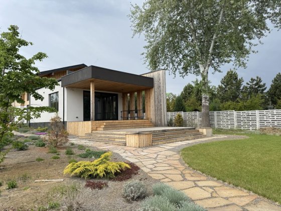 Продам новый дом в Обуховке с дизайнерским интерьером - как с обложки!