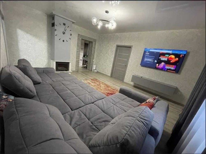 Продам дом в Новоалександровке с новым ремонтом. Лучшая цена! - фото 1