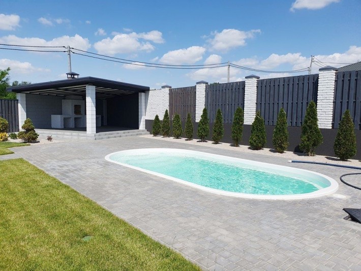 Продам новый дом в элитном районе Новоалександровка - фото 1