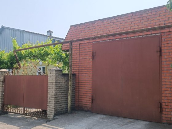 Будинок гараж сад Апостолове