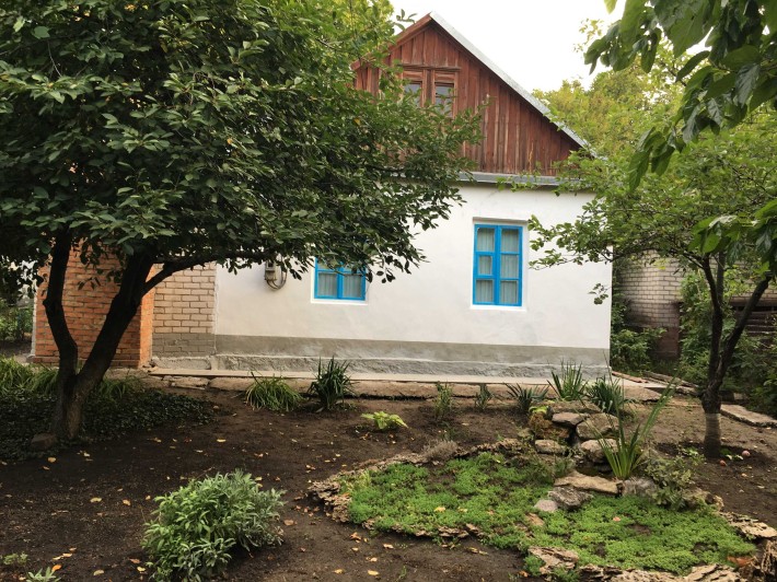 Продаю будинок з надвірними спорудами - фото 1