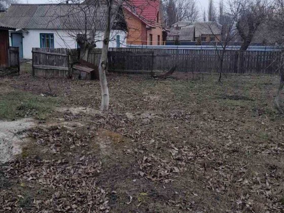 Продам територію з двома старими будинками під знос Радомышль