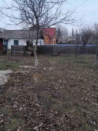 Продам територію з двома старими будинками під знос - фото 1