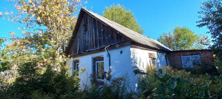 Продам терміново земельну ділянку/будинок під забудову чи капітальний - фото 1