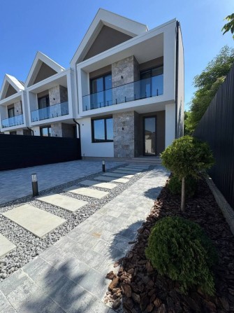 Продаж неймовірно стильного котеджу! - фото 1