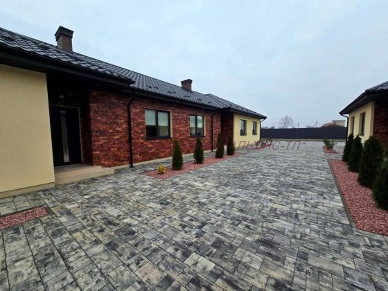 Одноповерховий з ремонтом будинок в с Минай Минай