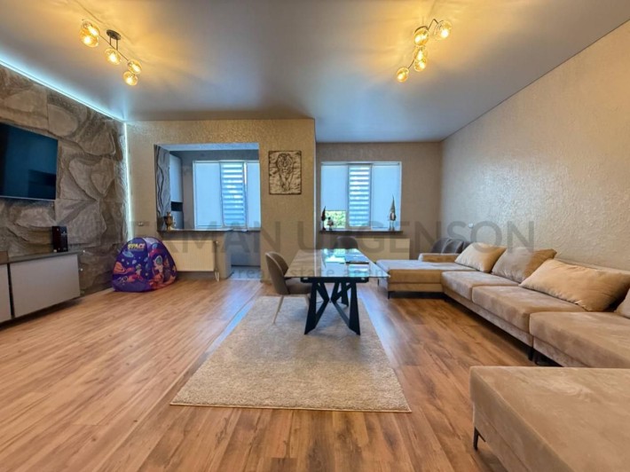 Продаж будинку 296 м.кв / 13 соток / Минай - фото 1