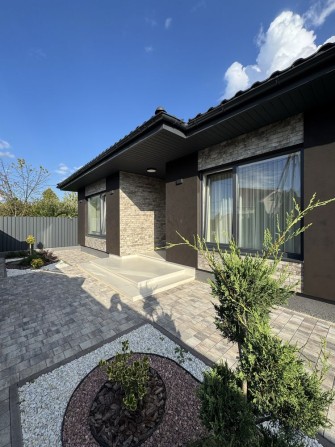 Продаж будинку в Сторожниці - фото 1