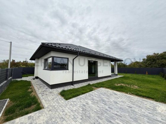 Продаж будинку 130 м.кв / 5.5 соток / Сторожниця Сторожница