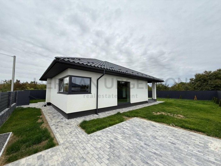 Продаж будинку 130 м.кв / 5.5 соток / Сторожниця - фото 1