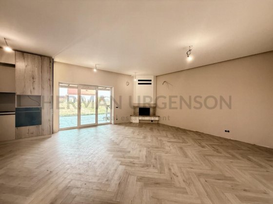 Продаж таунхаусу 185 м.кв / 3.5 сотки / Сторожниця Сторожница