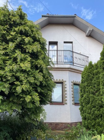 Двоповерховий будинок в с.Оноківці. Біля лісу та каналу. 5 км до міста - фото 1