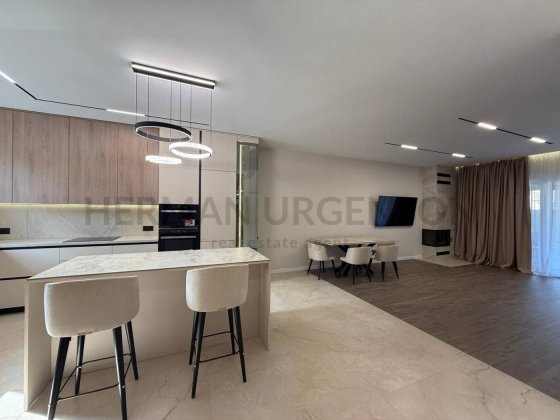 Продаж таунхаусу 123 м.кв / 2.5 сотки / Сторожниця Сторожница