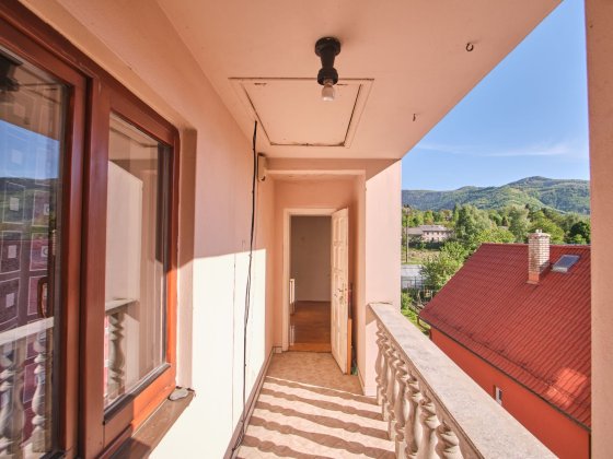 Будинок у Карпатах Рахов