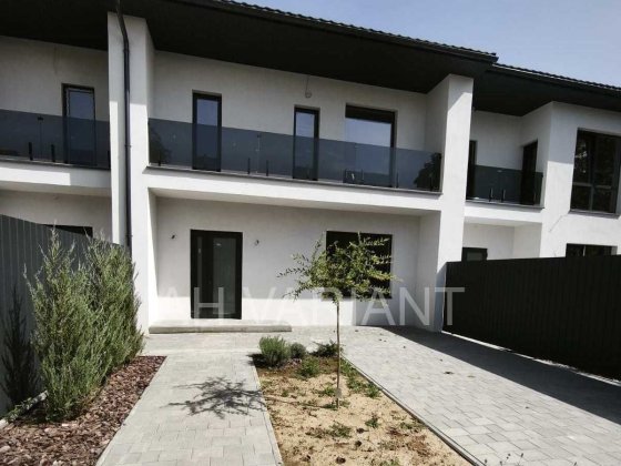 Продається котедж, с. Кінчеш   Код: 32571 Кинчеш