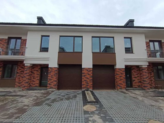 Готовий до ремонту Дуплекс в закритому комплексі у с.Вовчинець Вовчинець