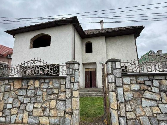 Продається будинок в Угорниках Угорники