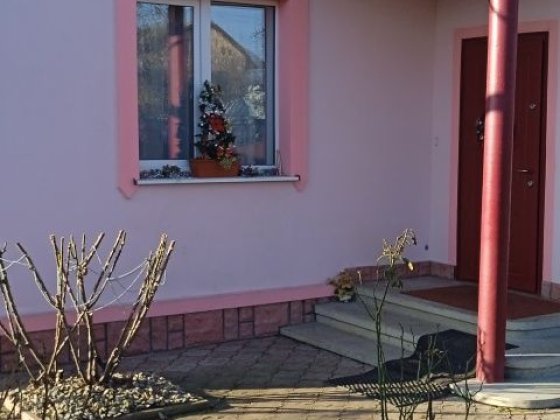 Ів-Франківськ  біля річки. 12.СОТИХ.ВЛАСНИК Угорники