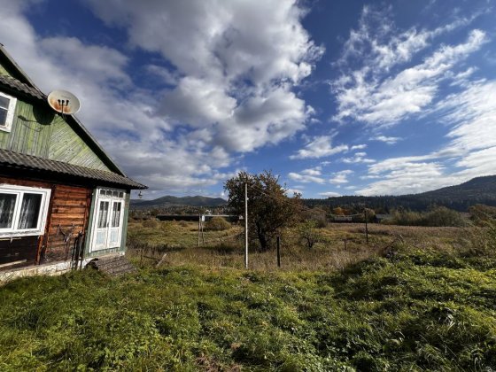 За 70 000$ продається 25 сотих і будинок 70 м2 зі світлом! Микуличин