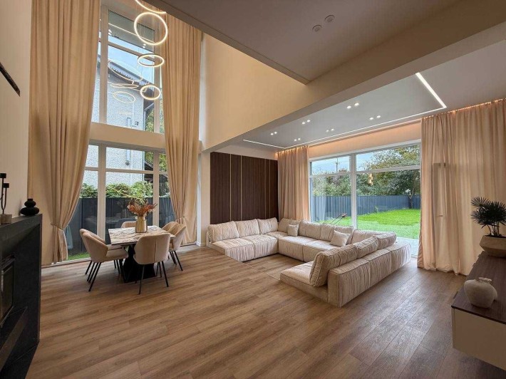 Продам будинок з ремонтом у Крихівцях - фото 1